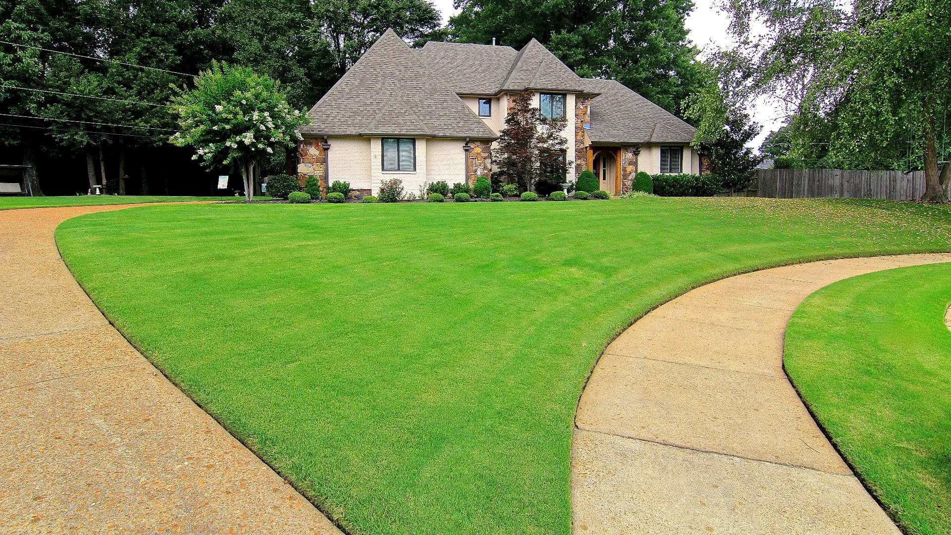 What Causes Compacted Soil on Lawns?