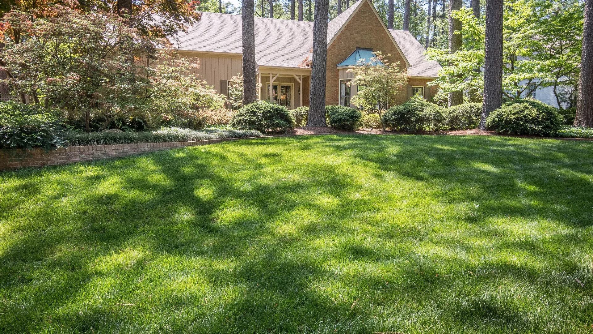 What Homeowners Should Expect When Their Lawn Care Company Gets Bought Out